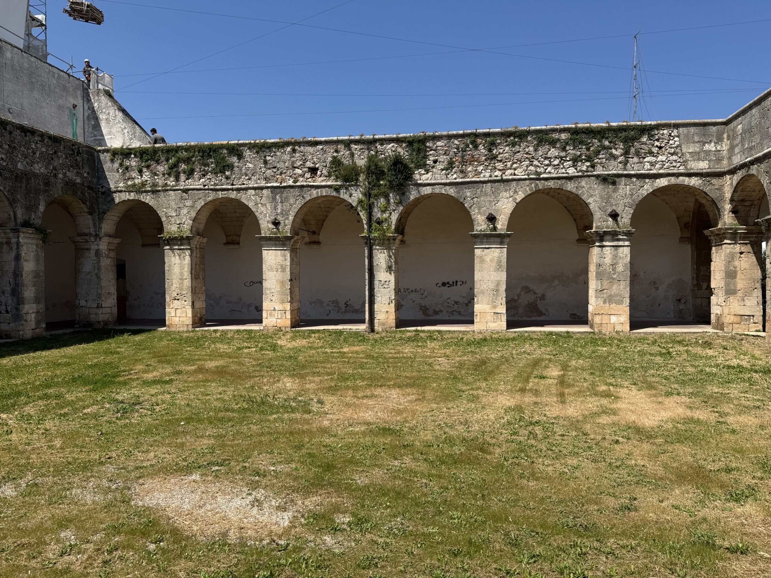 ARCHES OF THE POSTE CENTRALE